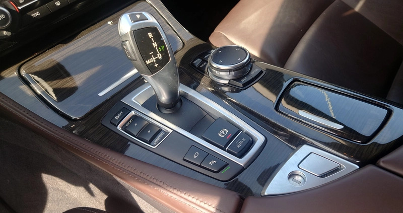 BMW Seria 5 cena 69999 przebieg: 169900, rok produkcji 2016 z Człopa małe 781